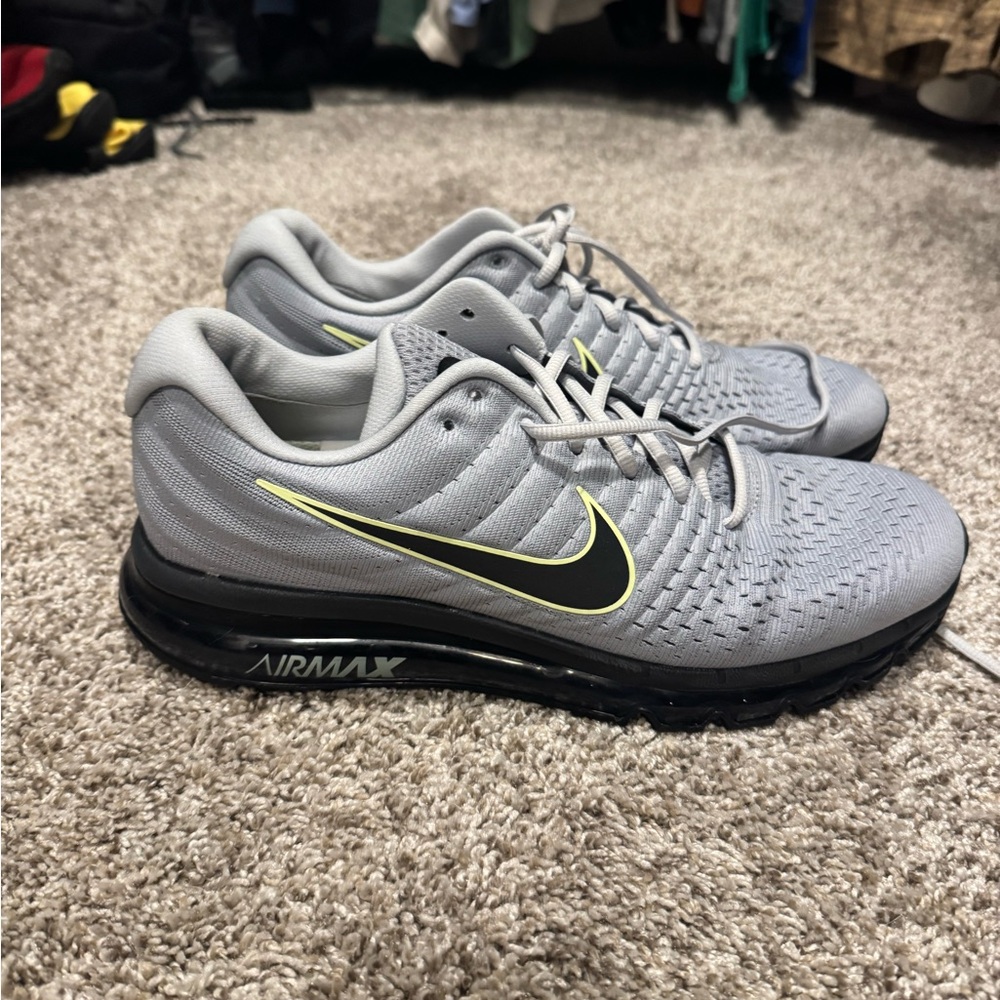 Men’s Nike air max size 12